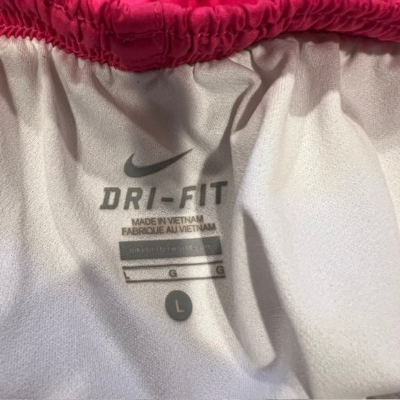 Nike Dri-Fit Pink Shorts Size Large - Picture 7 of 7
